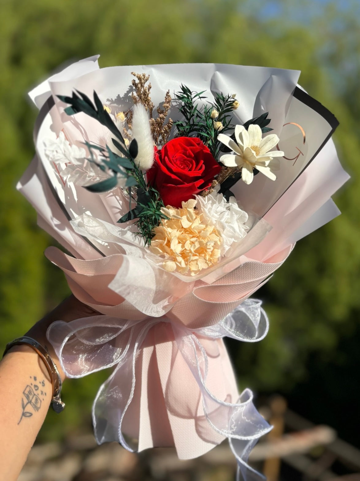 The Haze Bouquet - Red