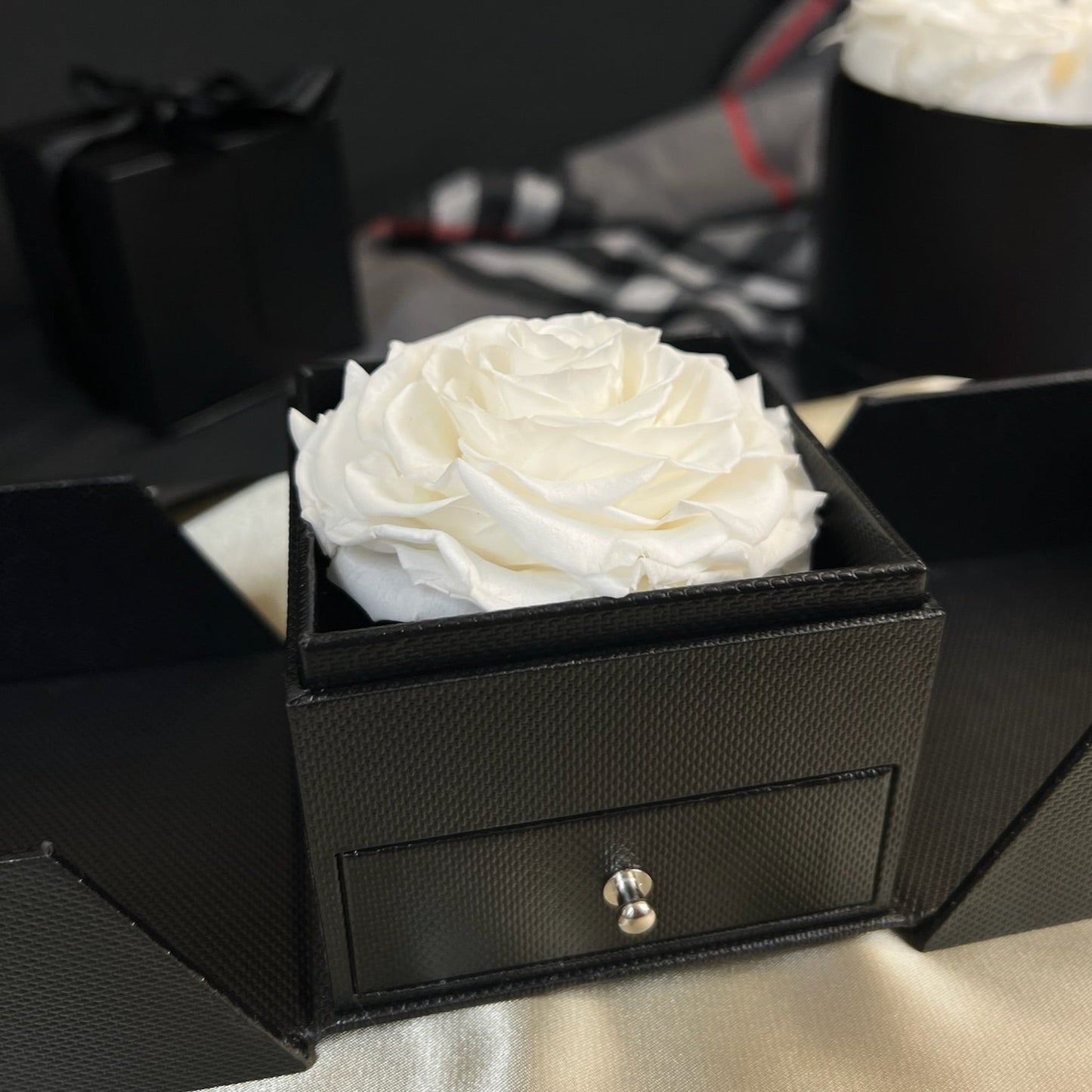Single rose Jewelry Box